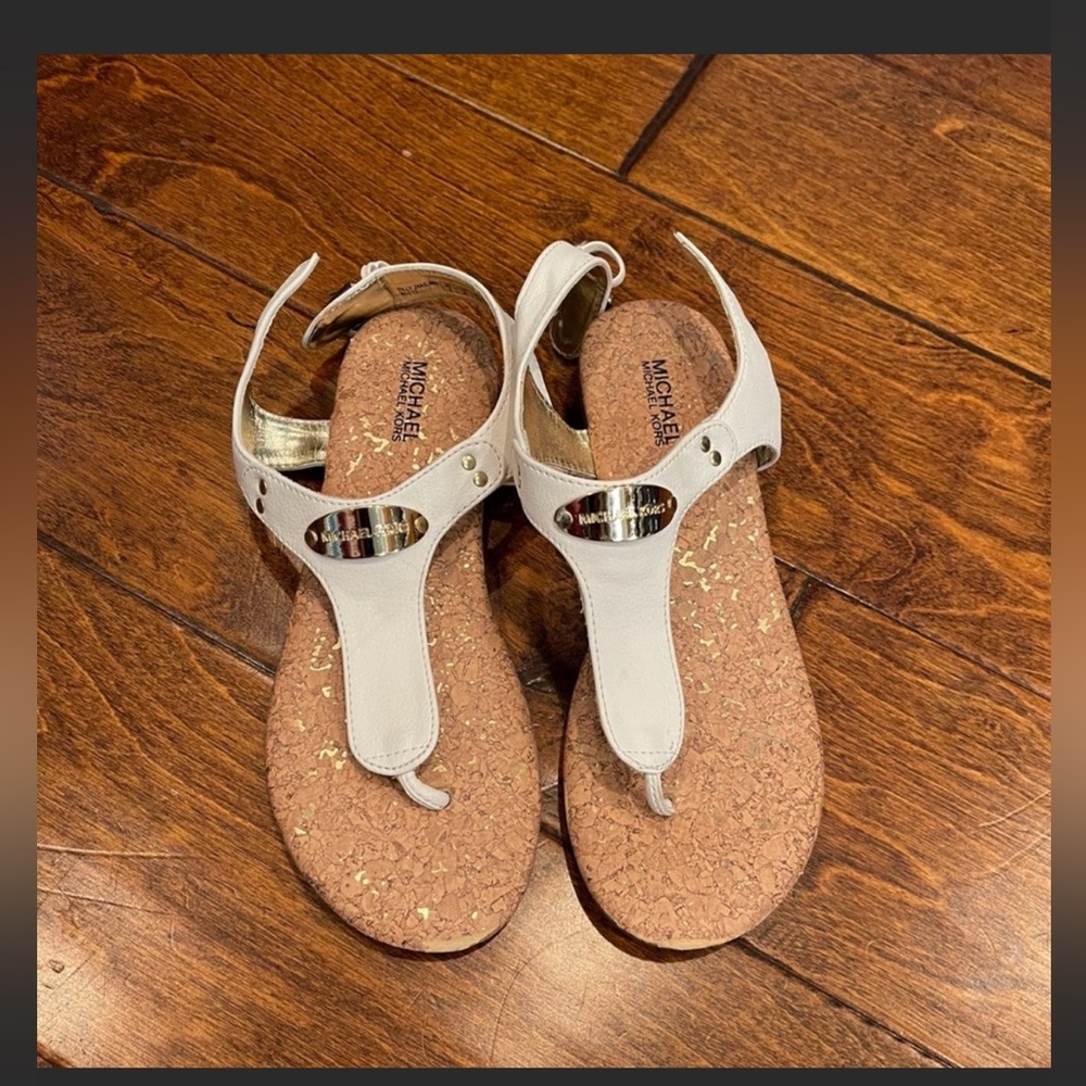 Michael kors flip flops GIRLS